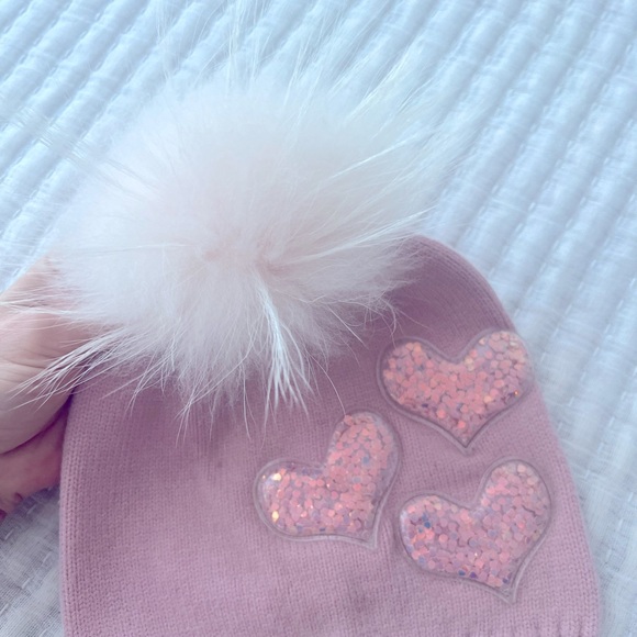 Girls hat, with beautiful details, and a real fur ! - Picture 2 of 6